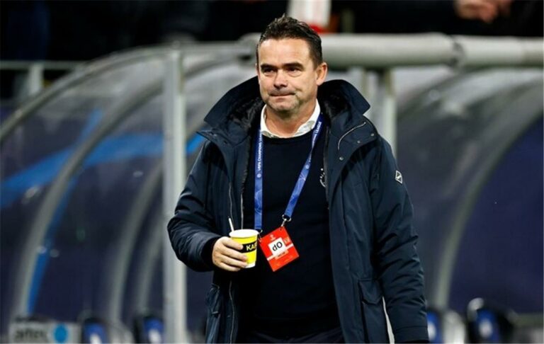 خاص | بعد اهتمام الأهلي.. موقف مارك أوفرمارس من الرحيل عن أنتويرب البلجيكي