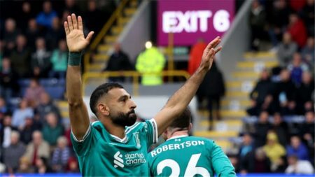 تقييم محمد صلاح في مباراة ليفربول وبيرنلي بالدوري الإنجليزي