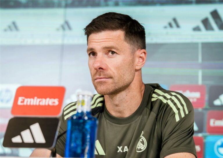 ألونسو يكشف تفاصيل جلسته مع فينيسيوس.. ويصرح: مبابي لن يكون أساسيًا دائمًا