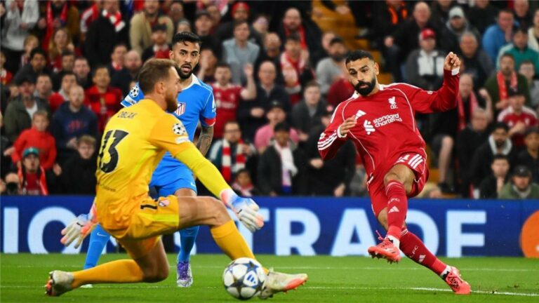 سلوت: هناك شيء يميز محمد صلاح عن الآخرين.. وانتظره أمام إيفرتون