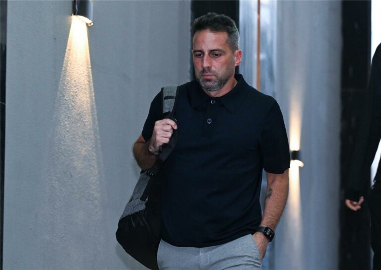 مصير فيريرا في الزمالك.. بين تكرار سيناريو الأهلي ومغامرة قد تفجر غضب الجماهير