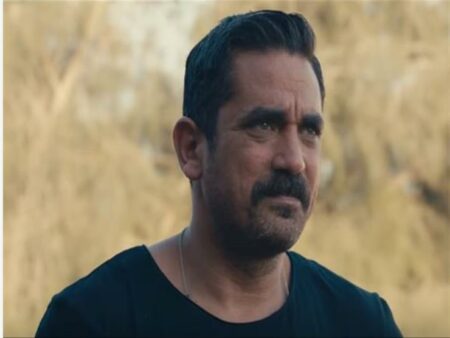 "سر السبحة وذكر يومي".. أمير كرارة يكشف تفاصيل شفائه من آلام الرقبة