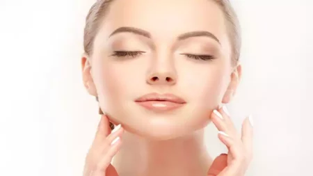 6 خطوات أساسية للعناية بالبشرة في بداية الخريف 6 خطوات أساسية للعناية بالبشرة في بداية الخريف