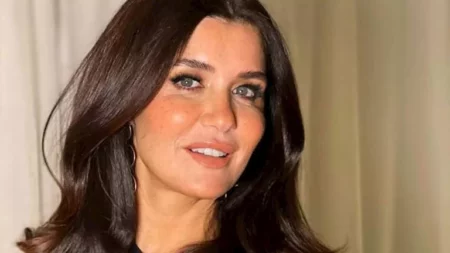 بصورة مع نجلها عبدالله.. غادة عادل تعلق على تكريمها في "الغردقة السينمائي"