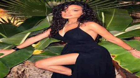 نادين نسيب نجيم بإطلالة جريئة في أحدث جلسة تصوير (صور)