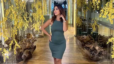 بعد إعلان طليقها خطوبته..رنا سماحة تخضع لإطلالة جريئة والجمهور يعلق(صور)