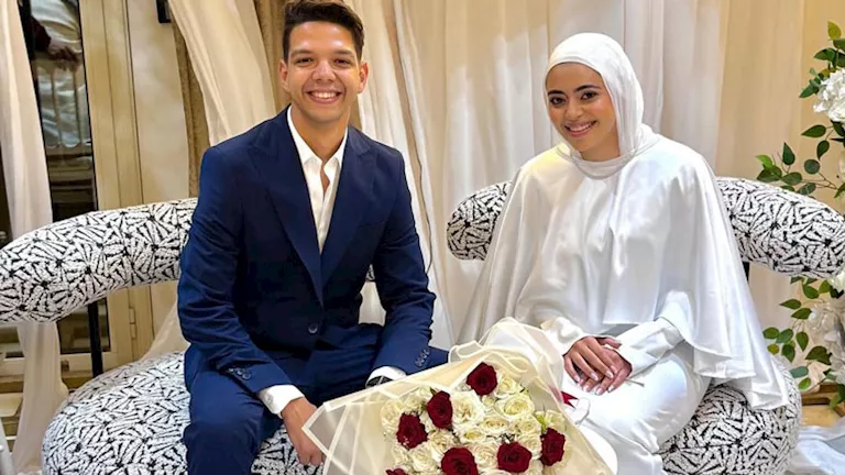 هشام جمال يحتفل بخطوبة صديقه.. وليلى زاهر تخطف الأنظار بإطلالة أنيقة هشام جمال يحتفل بخطوبة صديقه.. وليلى زاهر تخطف الأنظار بإطلالة أنيقة