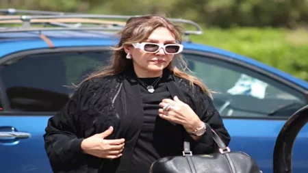 بالصور| إسعاد يونس ونادية مصطفى ومي فاروق في جنازة أرملة سيد مكاوي بالصور| إسعاد يونس ونادية مصطفى ومي فاروق في جنازة أرملة سيد مكاوي