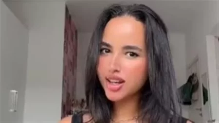 أمينة ابنة نسرين أمين تخطف الأنظار في جلسة تصوير جريئة داخل المطبخ أمينة ابنة نسرين أمين تخطف الأنظار في جلسة تصوير جريئة داخل المطبخ