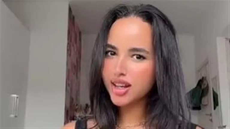 أمينة ابنة نسرين أمين تخطف الأنظار في جلسة تصوير جريئة داخل المطبخ أمينة ابنة نسرين أمين تخطف الأنظار في جلسة تصوير جريئة داخل المطبخ