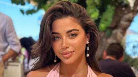 يارا السكري تخطف الأنظار بإطلالة جذابة