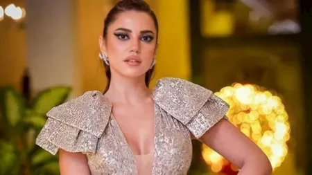 بأكثر من نص مليون.. 10 صور لإطلالة درة في ثاني أيام مهرجان الجونة بأكثر من نص مليون.. 10 صور لإطلالة درة في ثاني أيام مهرجان الجونة