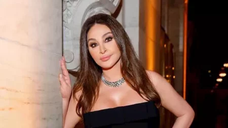 إليسا تخطف الأنظار بفستان جريء ومكشوف في أحدث ظهور