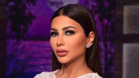 الأبيض يليق بها.. مهيرة عبد العزيز بفستان أنيق