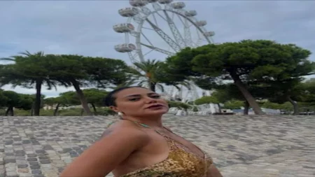 بـ"فستان جريء".. رانيا يوسف تودع إجازة الصيف والجمهور يغازلها (صور) بـ"فستان جريء".. رانيا يوسف تودع إجازة الصيف والجمهور يغازلها (صور)