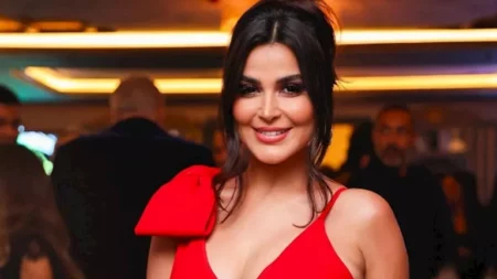 بصيحة الظهر المكشوف.. رانيا منصور بفستان جريء في أحدث ظهور بصيحة الظهر المكشوف.. رانيا منصور بفستان جريء في أحدث ظهور