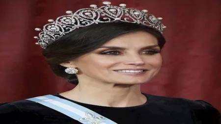 10 صور لملكة إسبانيا بتصميم مصري.. أسرار الإطلالة الملكية