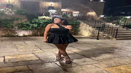 خطفت الأنظار بالأسود.. وئام مجدي بإطلالة جريئة