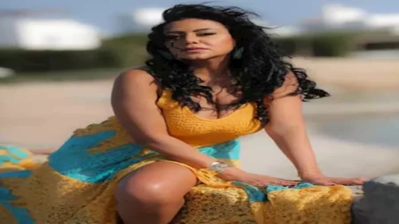 "ست ستات".. رانيا يوسف تكشف تفاصيل فيلم "حريمي" "ست ستات".. رانيا يوسف تكشف تفاصيل فيلم "حريمي"