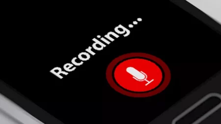 توقف مفاجئ لتطبيق يدفع أموالا للمستخدمين مقابل تسجيل المكالمات بسبب ثغرة أمنية