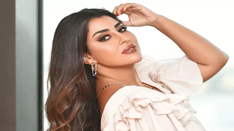 كيف نسقت آيتن عامر إطلالتها في أحدث ظهور؟ كيف نسقت آيتن عامر إطلالتها في أحدث ظهور؟