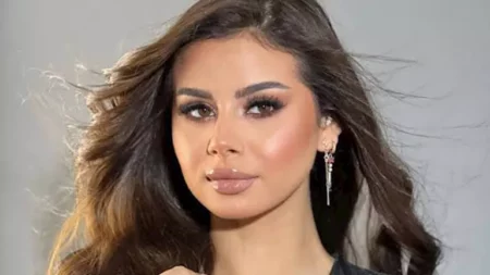 منة عرفة بإطلالة جريئة.. ما سر اللوك؟