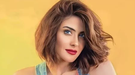 بإطلالة لامعة.. هيدي كرم تخطف أنظار متابعيها "صور"