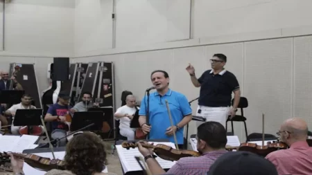 محمد ثروت يقدم هذه الأغاني في احتفالية المولد النبوي بالأوبرا محمد ثروت يقدم هذه الأغاني في احتفالية المولد النبوي بالأوبرا