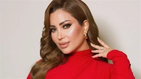 "كروب توب" جريء.. 9 صور لـ نسرين طافش بإطلالة مثيرة للجدل- ومصممة أزياء تعلق