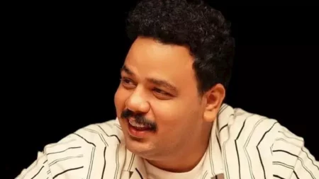 مصطفى غريب ينشر صورة مع هيفاء وهبي ويعلق: "دكان عربي"