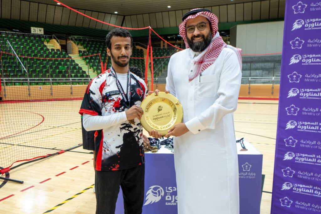 نادي الشباب يتوج ببطولة منطقة الرياض لكرة المناورة 4 نادي الشباب يتوج ببطولة منطقة الرياض لكرة المناورة