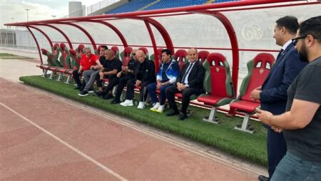 وزير الشباب يؤازر منتخب مصر قبل مواجهة جيبوتي