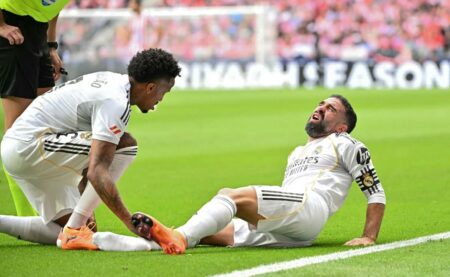 موقفه من الكلاسيكو وصدام ليفربول.. المباريات التي سيغيبها كارفاخال عن ريال مدريد