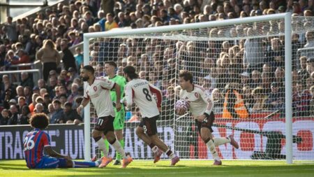 شبكة إنجليزية بعد هزيمة ليفربول أمام كريستال بالاس: محمد صلاح فقد شيئًا مميزًا