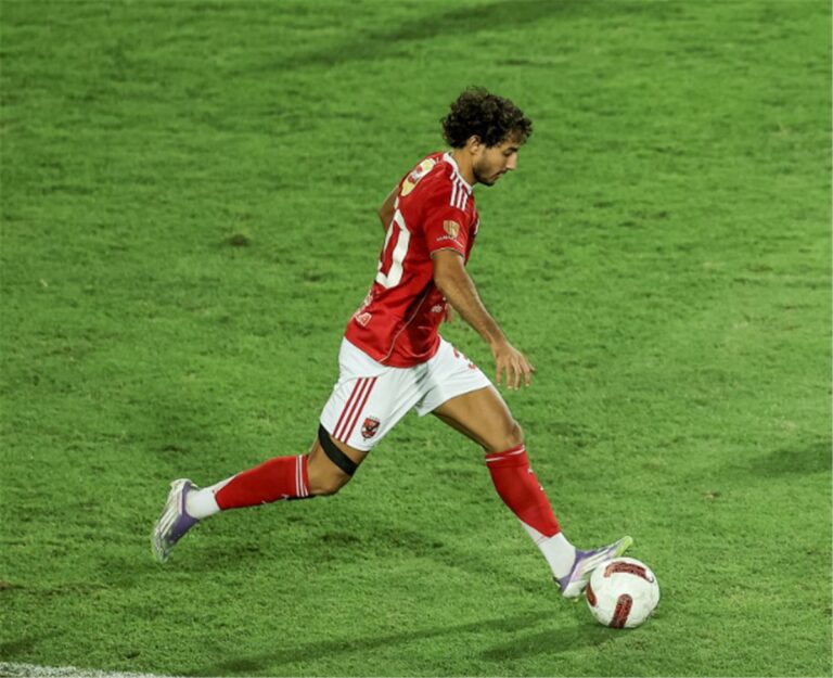 محمد هاني يوجه رسالة للجماهير بعد الفوز على الزمالك.. ويصرح: لا مكان لهؤلاء اللاعبين داخل الأهلي