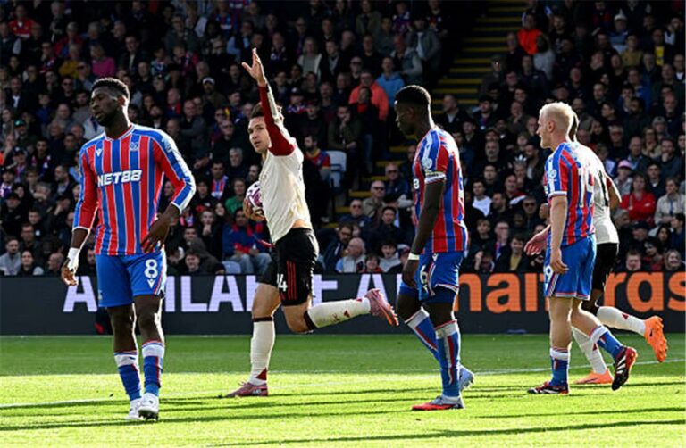 رجل مباراة ليفربول وكريستال بالاس في الدوري الإنجليزي