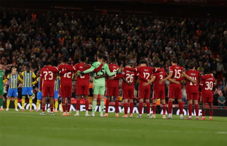 لاعب ليفربول يخضع لعملية جراحية ناجحة