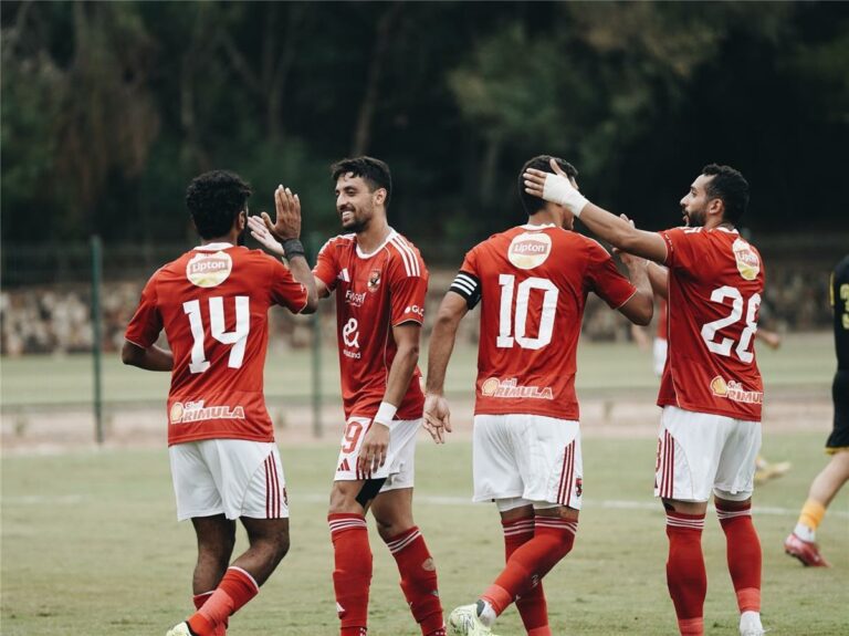 الأهلي يواصل مطاردة الصدارة أمام كهرباء الإسماعيلية في الدوري المصري