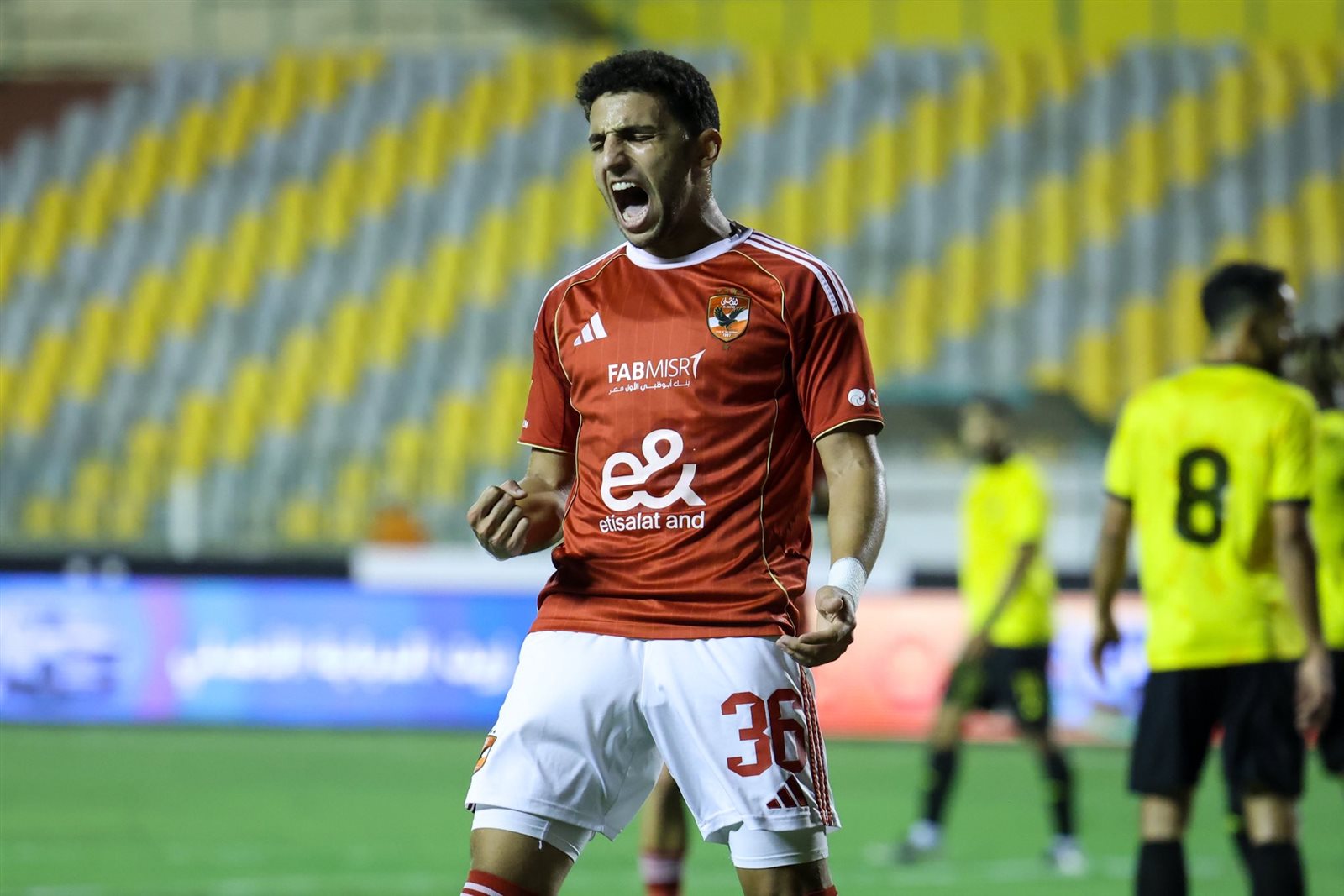 وليد صلاح الدين ينهي ازمة ياسر إبراهيم مع المراقب