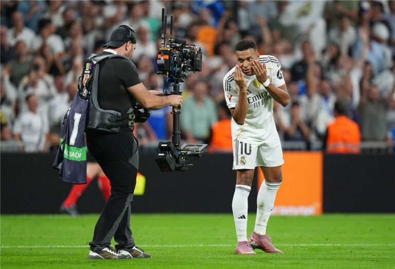 فيديو | مبابي يسجل هدف ريال مدريد الثالث أمام فياريال.. ويغادر مصابًا