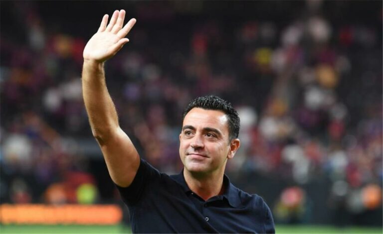 الوحيد الذي كسر صمته.. تشافي يعترف في تحد مثير: أسطورة ريال مدريد أفضل مني