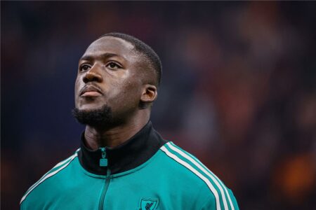 كوناتي يسخر من لاعب آرسنال بسبب سباق لقب الدوري الإنجليزي كوناتي يسخر من لاعب آرسنال بسبب سباق لقب الدوري الإنجليزي