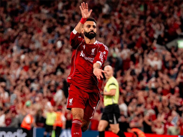 لاعب آرسنال السابق يدافع عن محمد صلاح: عامل مروع يؤثر عليه