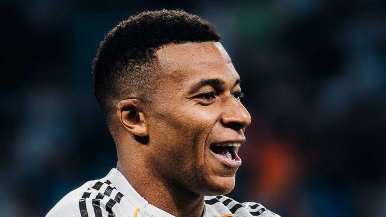 مبابي: اتركوا لاعب برشلونة وشأنه.. وعلاقتي مع فينيسيوس جونيور تحسنت مبابي: اتركوا لاعب برشلونة وشأنه.. وعلاقتي مع فينيسيوس جونيور تحسنت