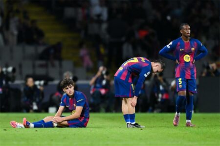 توابع هزيمة برشلونة أمام باريس سان جيرمان وإشبيلية.. قرار من فليك في التوقف الدولي توابع هزيمة برشلونة أمام باريس سان جيرمان وإشبيلية.. قرار من فليك في التوقف الدولي