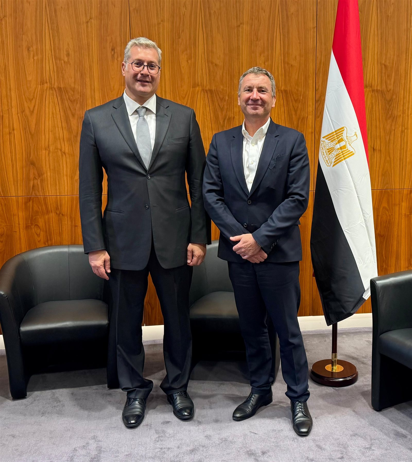 وزير البترول يلتقى نائب رئيس إكسون موبيل العالمية واكوينور النرويجية على هامش قمة لندن