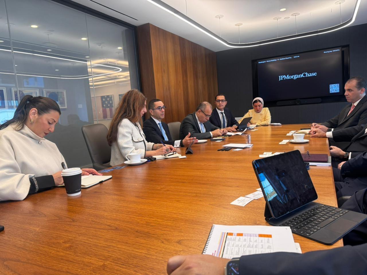 وزير الاستثمار يلتقي نائب رئيس مجلس إدارة شركة جي بي مورجان تشيس.. صور