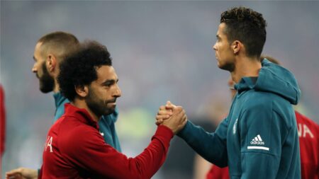 لاعب ليفربول: محمد صلاح أفضل من كريستيانو رونالدو
