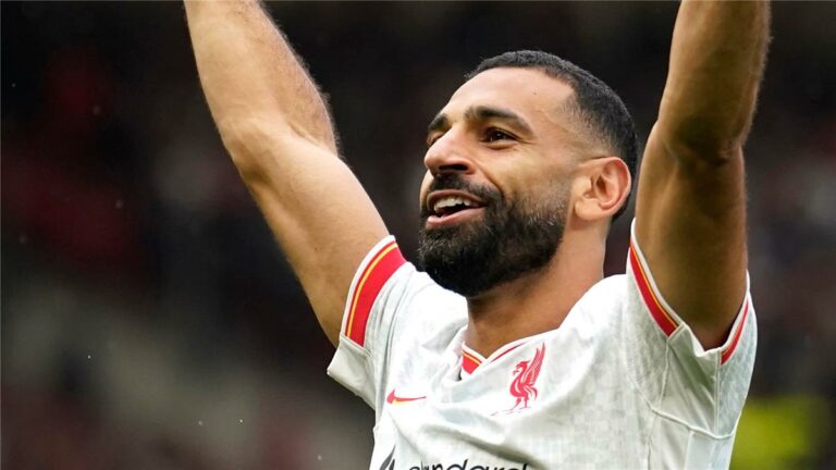 محمد صلاح يطارد رقمين قياسيين في مباراة ليفربول ومانشستر يونايتد