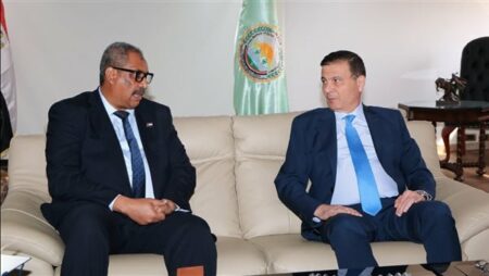 وزير الزراعة يبحث مع نظيره السوداني تعزيز التعاون